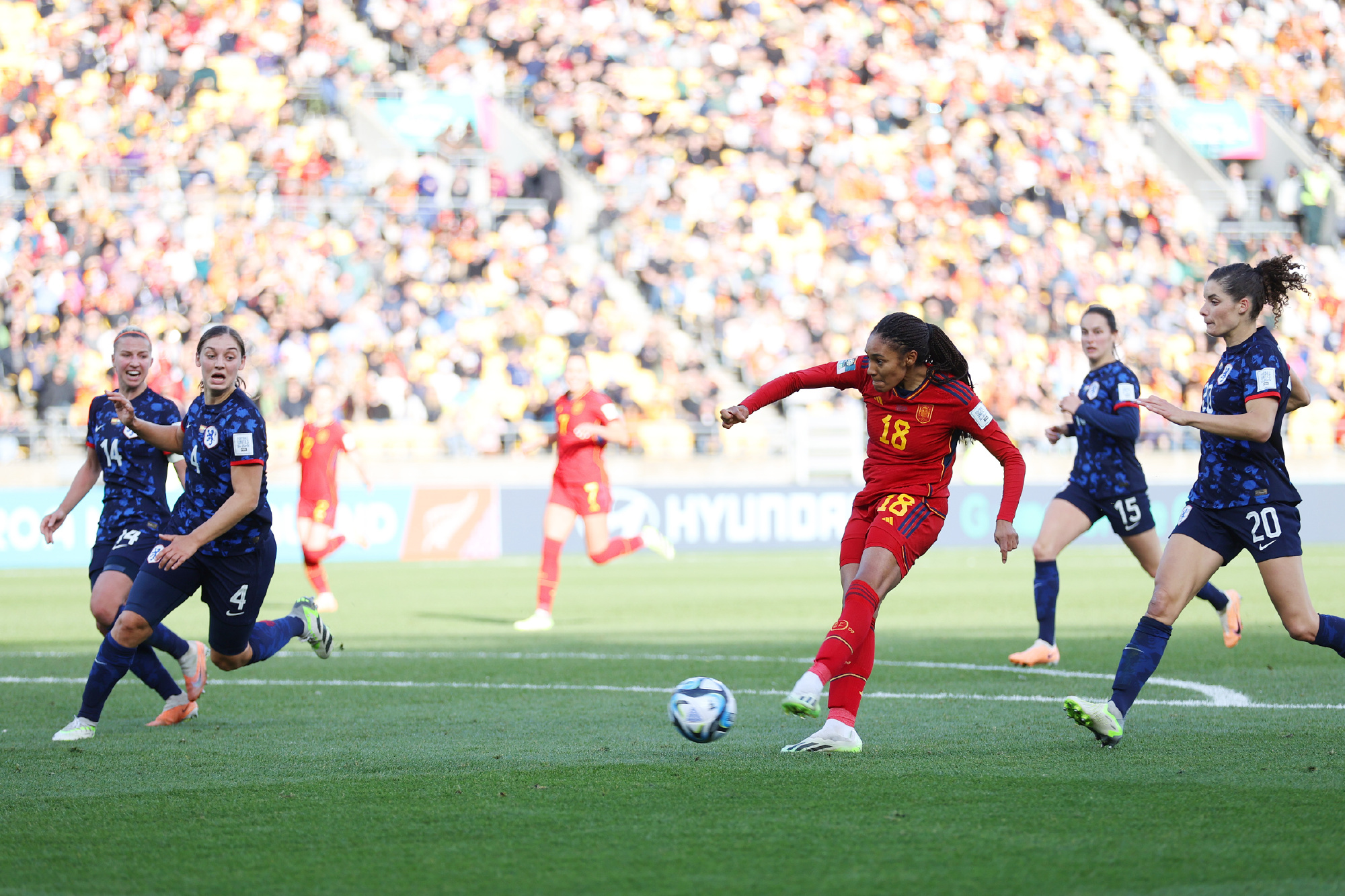 九游娱乐中国官网-包含瑞典女足队长受伤，无缘决赛的词条