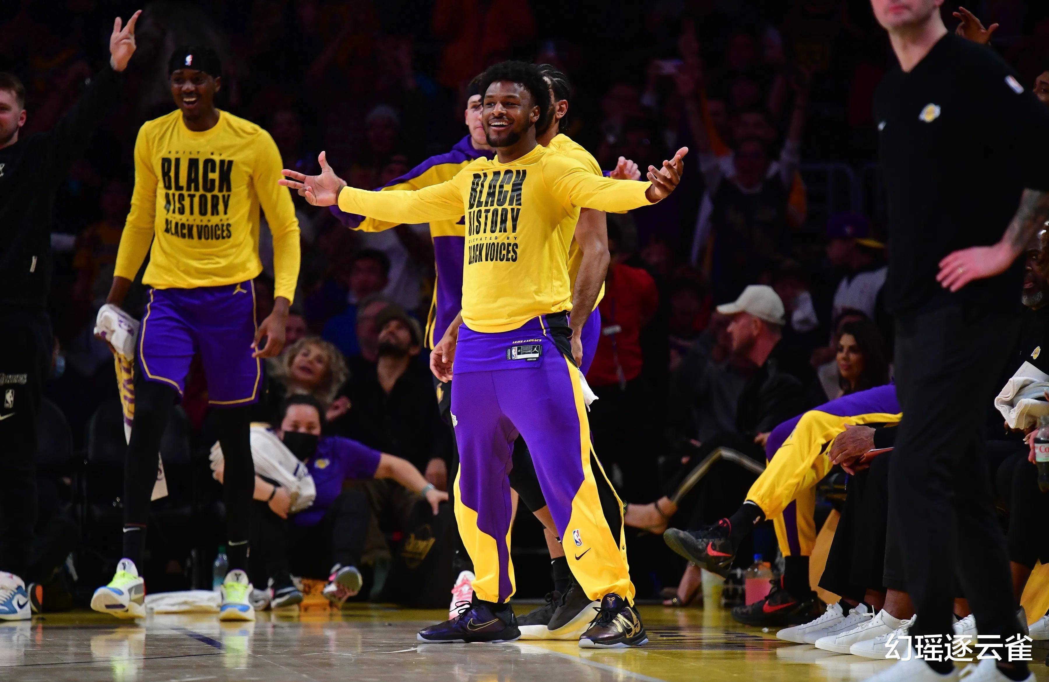 包含湖人首发阵容稳定，连胜不断的词条