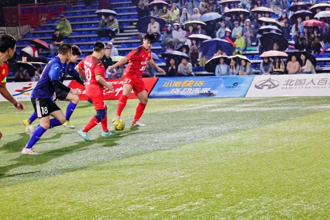 九游娱乐网站-激战正酣，足球比赛掀起热潮