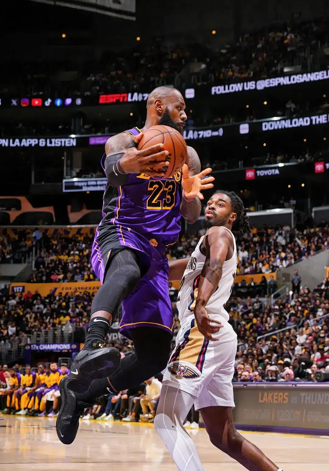 湖人惨败爵士，詹姆斯空砍30分仍难免